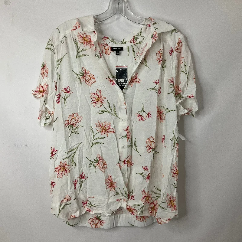 women's T-shirts with artistic printsFloral Print Top Short Sleeve Torrid, Size 2x