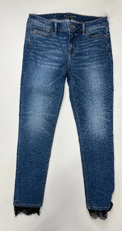 women's denim jeans for a trendy vibeJeans Skinny By White House Black Market  Size: 4